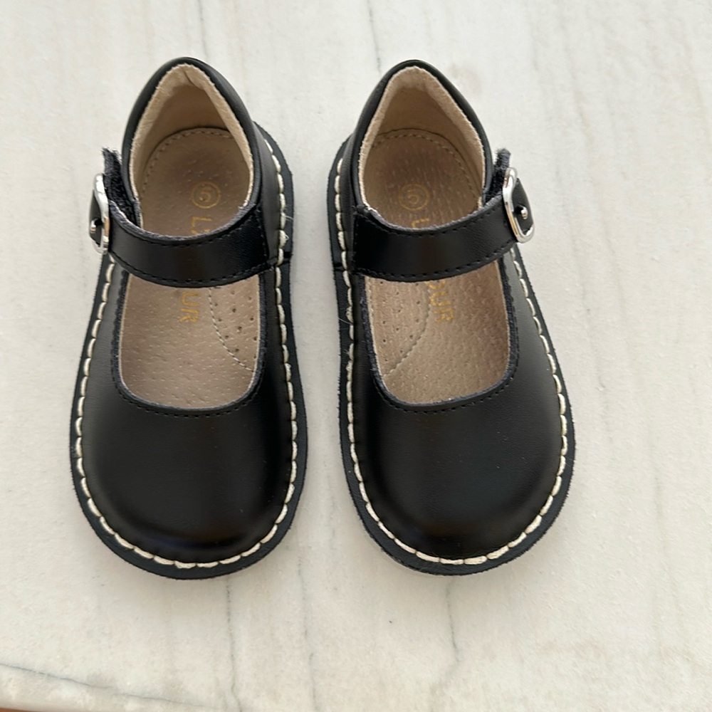 L’amour baby mary Jane’s. Worn once for Christmas photos!!